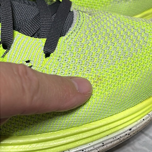 Nike Flyknit One+ bright neon green and black men’s size 8 women’s 9.5 - Picture 9 of 11